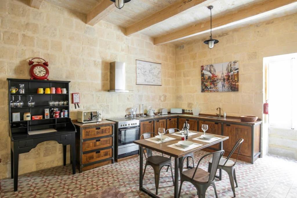 Chic, Stylish & Spacious Flat In Central Valletta Ngoại thất bức ảnh